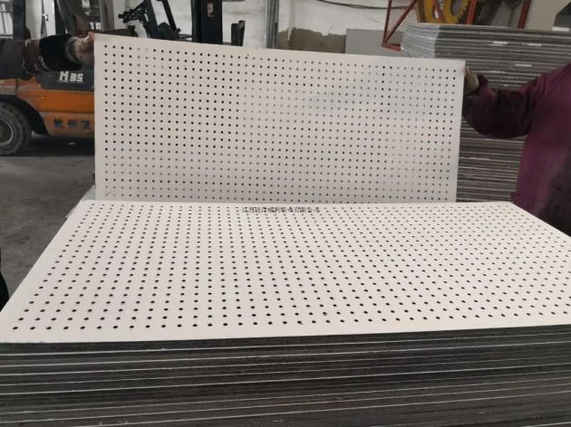 吸聲用穿孔纖維水泥